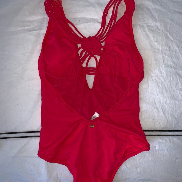 Malai One Piece w Tags - Picture 3 of 3